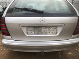 Mercedes   C w203 Takaluukku
