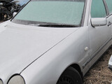 MERCEDES  W 210 220D E KORINEN