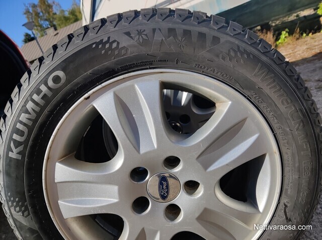 Nettivaraosa - Kumho WinterCraft Ice WI32 - Tyres - Nettivaraosa