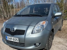 Toyota   Yaris 1.3 VVT-i