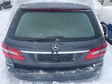 Mercedes E w212 Takaluukku