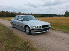 BMW 740