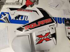 POLARIS KELKAN SIVUPANEELI KÄYTETTY VIALLINEN  PANEL-SIDE LH MATTE WHT LGHTNG 5451230-662