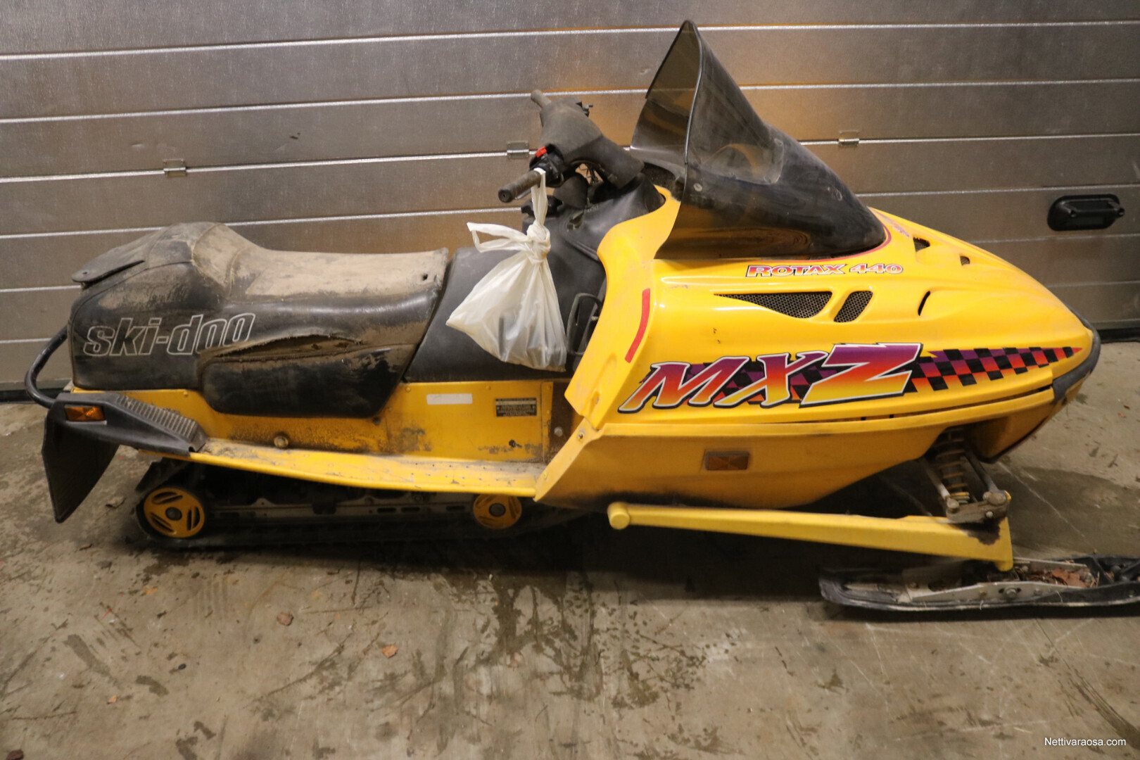Nettivaraosa SKIDOO MXZ 440 F 1997 juuri purkuun tullut Snow