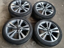 Pirelli Mercedes Benz W205