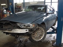 BMW 320i