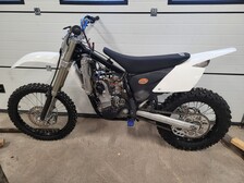 KTM 525 osia