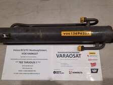 Volvo EC27C  Nostosylinteri Kunnostettu