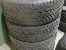 Bridgestone Blizzak LM001