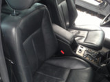 Mercedes e 210  Nahkasisusta