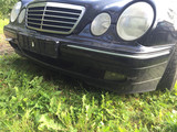 Mercedes w210  Etupuskurit
